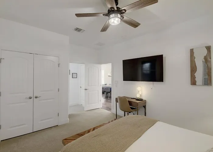 Spacious House In Roundrock Holiday home Round Rock