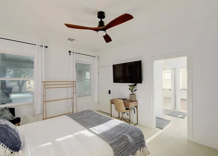 Spacious House In Roundrock