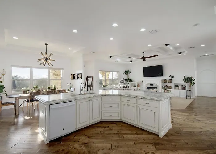 Holiday home Spacious House In Roundrock Round Rock