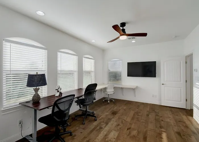 Spacious House In Roundrock