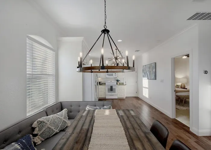 Spacious House In Roundrock Holiday home *