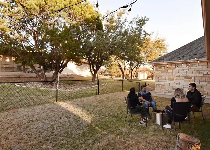 Spacious House In Roundrock Holiday home Round Rock